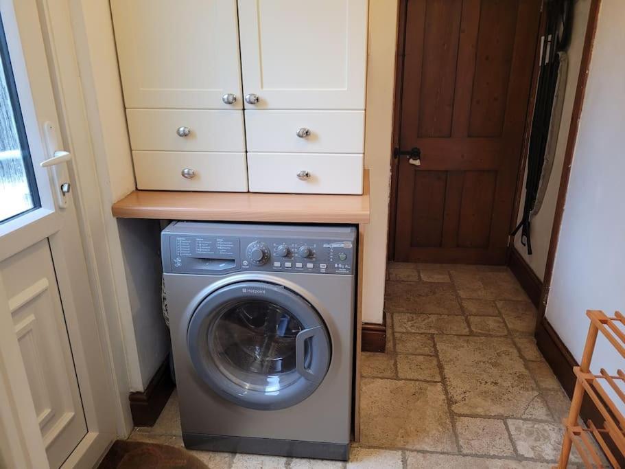 Comfortable 2 Bedroom Property, Maidstone Exterior photo