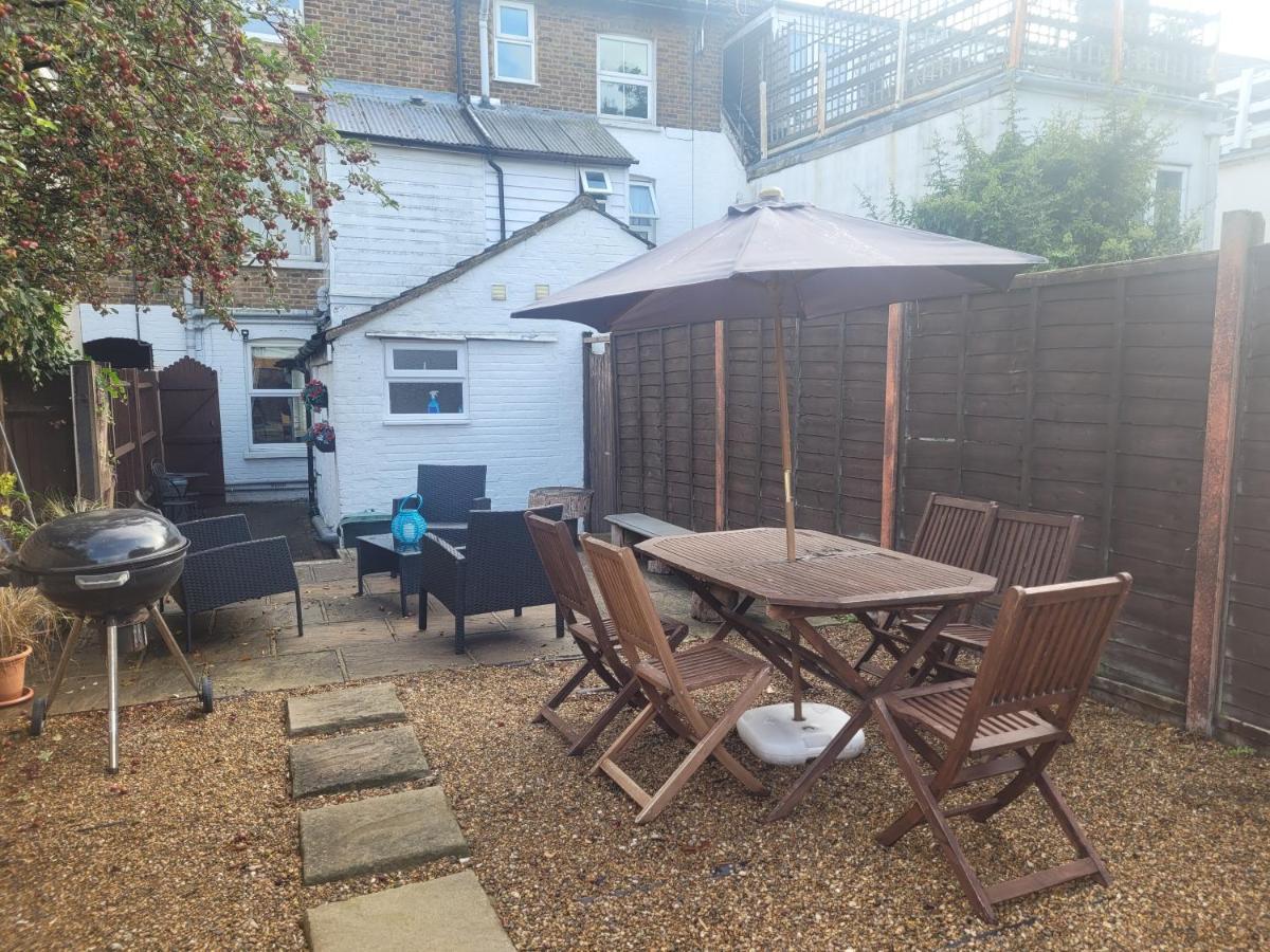 Comfortable 2 Bedroom Property, Maidstone Exterior photo